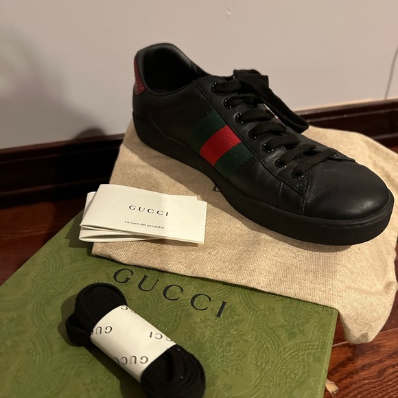 38675002JRONERO/VRV/REDGucci Men’s Sneakers size 7.5 perfect condition